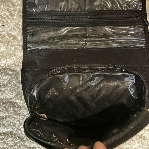 Vera Bradley hanging toiletry/makeup bag - Picture 4 of 7